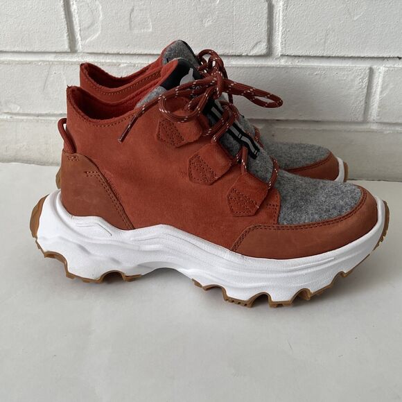 SOREL Kinetic Breakthru Conquest in Orange Leather Size 6 NEW High Top Sneakers - Picture 1 of 7